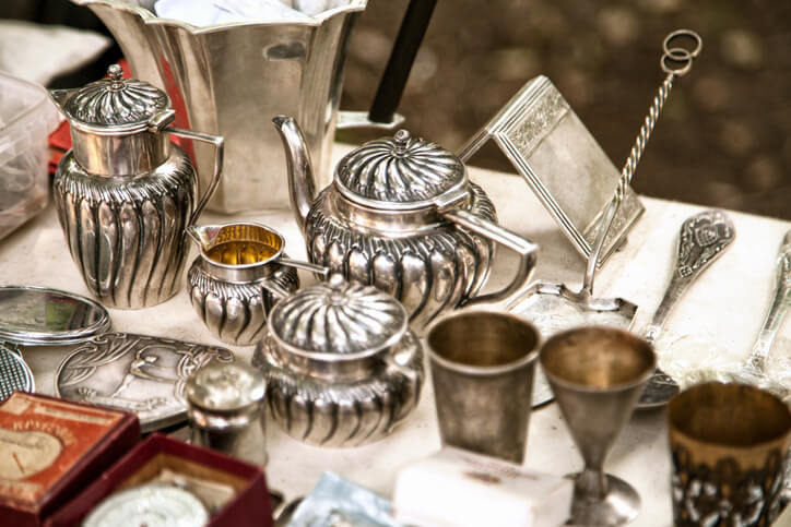 Trusted Antique Buyers for Getting the Best Value From Your Collection